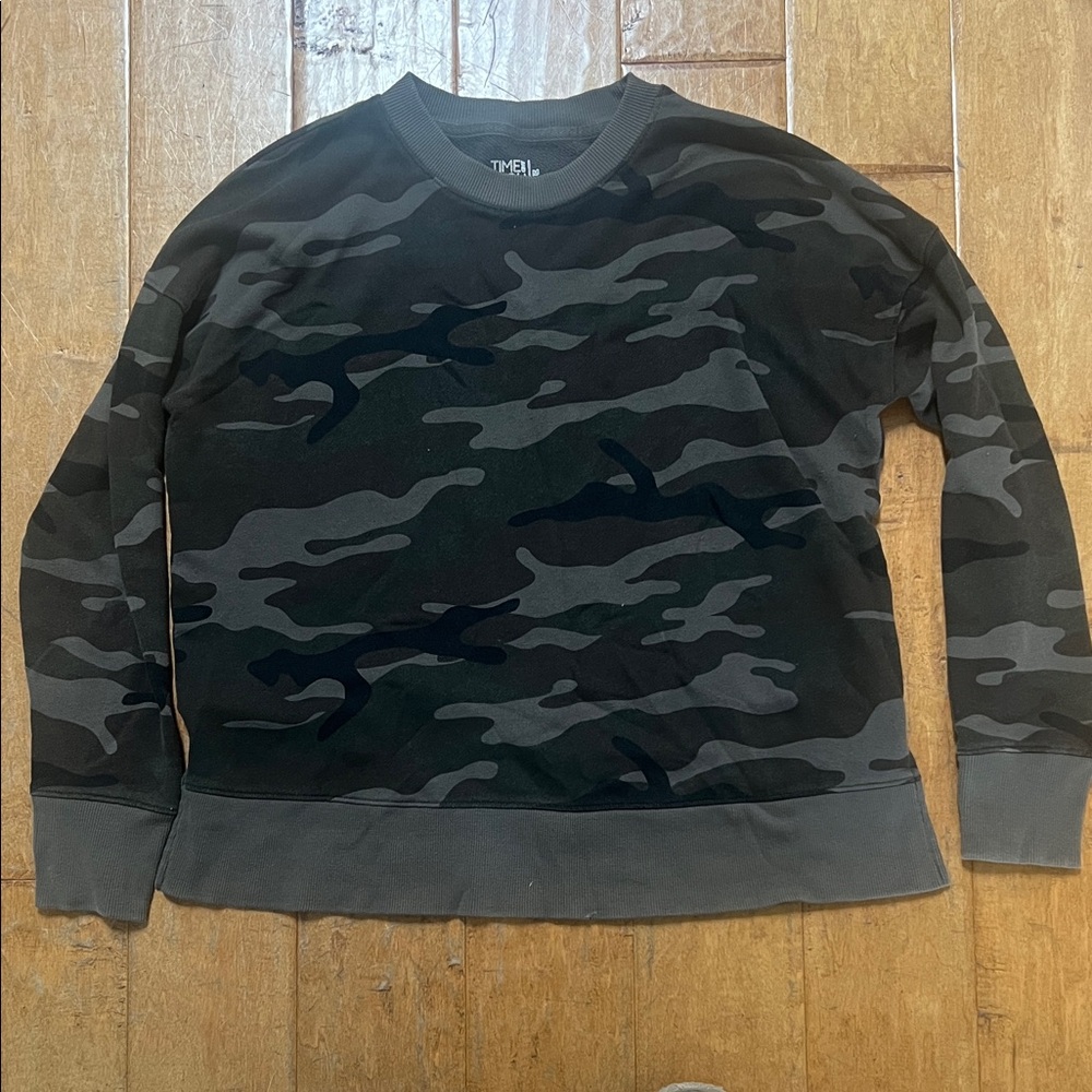 Women’s Camouflage Sweater - Black and Gray
